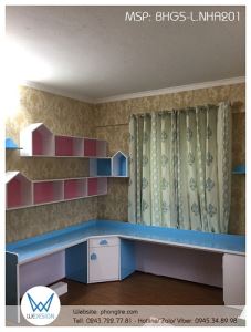 Bàn học đôi đặt góc 2m1x2m89 có giá sách ngôi nhà