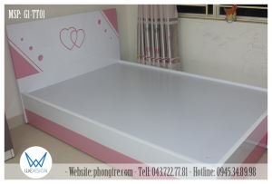 Giường ngủ trang trí trái tim màu hồng - trắng
