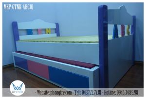 Giường tầng thấp trang trí Nick name bé và Chữ cái