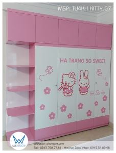 Tủ Hello Kitty và Melody bên vườn hoa có kệ góc và tủ kho