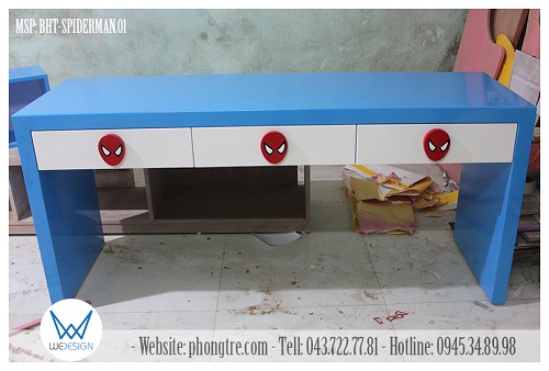 Bàn học đôi 2 bé trai tiểu học trang trí Spiderman