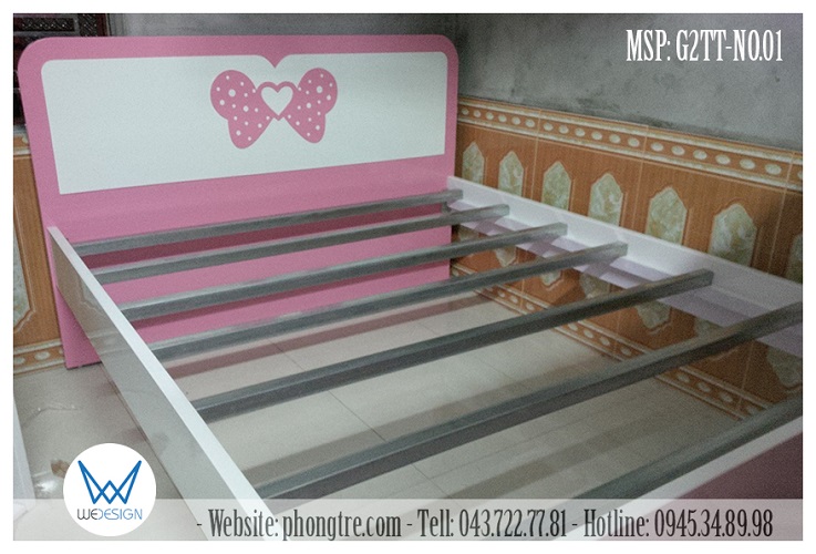 Giường tầng thấp kê áp góc tường có 2 thành giường giống nhau