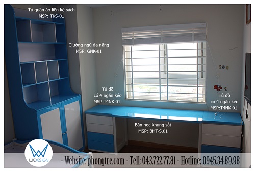 View góc học tập của bé - Kệ sách lớn liền với tủ quần áo và bàn học đôi áp cửa sổ ánh sáng nhẹ