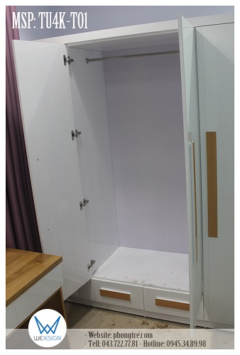 Buồng tủ lớn để treo quần áo dài và để các rổ đồ 